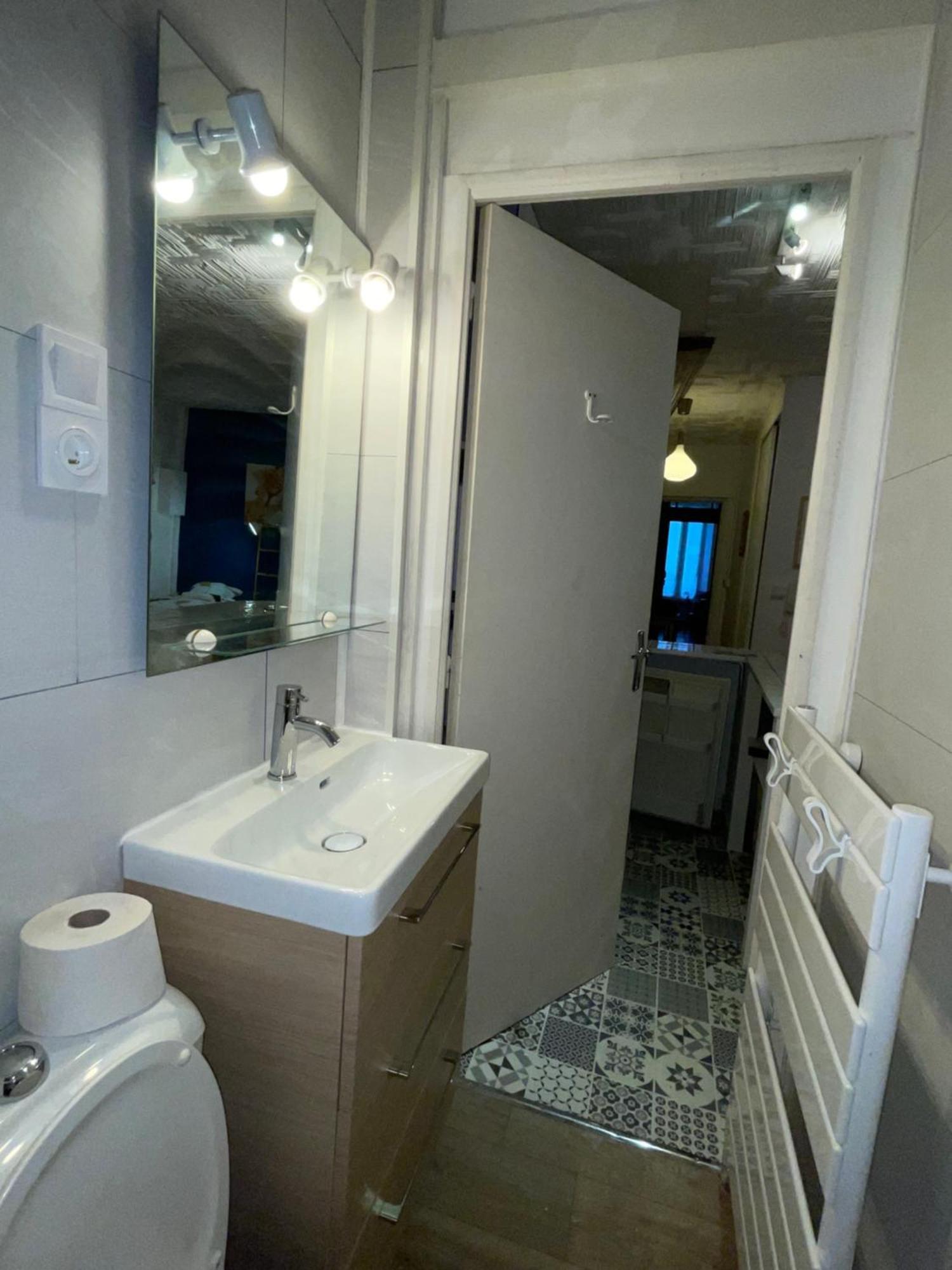 Studio N•2 Avec Patio En Plein Coeur De La Ville Баньер-де-Бигор Экстерьер фото